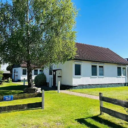 Ferienhaus Boddenwind 2 *